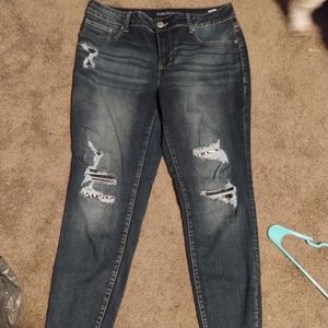 Mauices size large jeans with leopard print